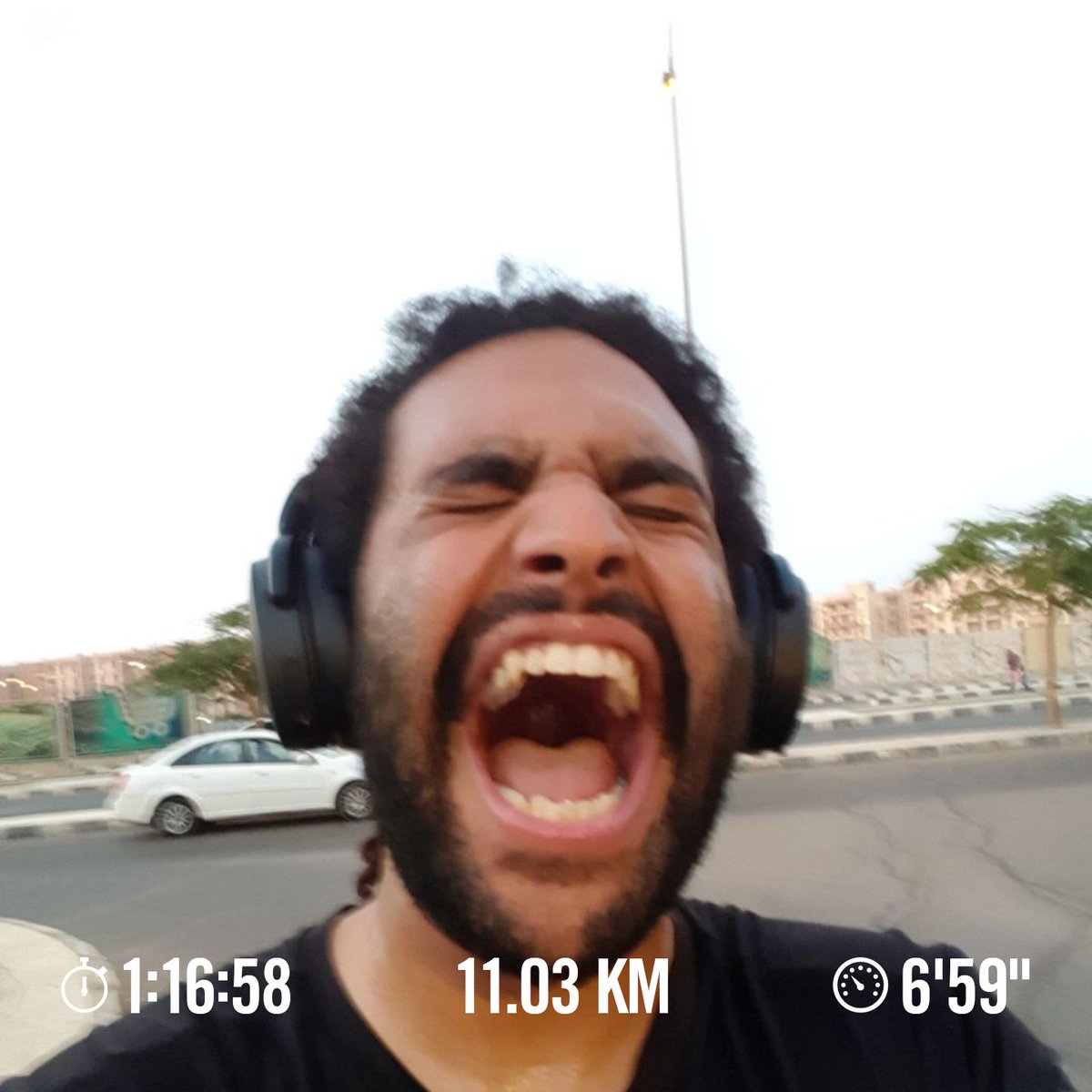 mosalemmusic's tweet photo. Thats the face of a man who is so proud of himself, but is also in so much pain because his nipples are bleeding.#running #runningpain https://t.co/6VTCxKjkac