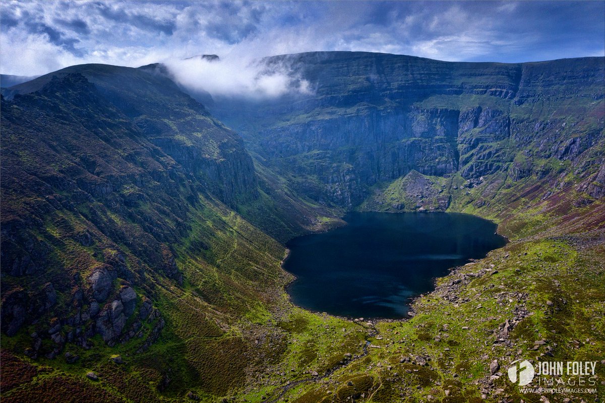 johnfoleyimages's tweet image. Great walk around the Coumshingaun Horsehoe today.  Mist and fog on top had cleared by the time we got back down to the lake. @ancienteastIRL @VisitWaterford