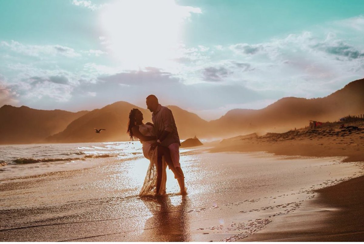 AzaliaEvents's tweet photo. Enjoy this summer time couple view with us, shall we?
——————-
#happycouples #sunset #azaliaweddings #eventplanner #azaliaevents #weddingplannerinlagos #azaliaaffairs #internationalweddingplanner #elegantwedding #weddings #creatingmindblowingexperiences #love #eventplannerinlagos https://t.co/PZL2kcm1xb