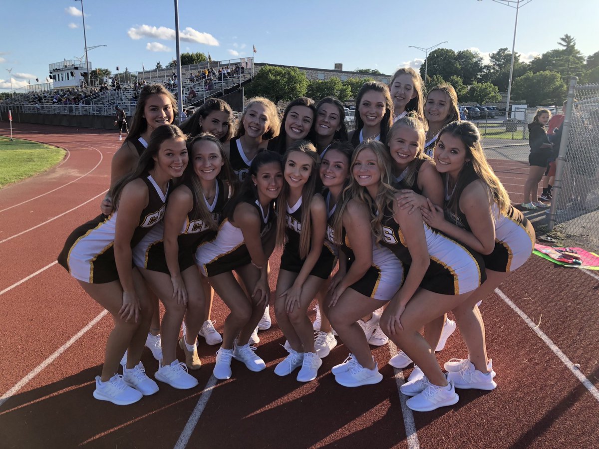 carmel_dance's tweet photo. Great start to the season with our performance at kick-off yesterday!! Can’t wait for next weeks FNL against Libertyville💛 https://t.co/cMh5YNliRZ