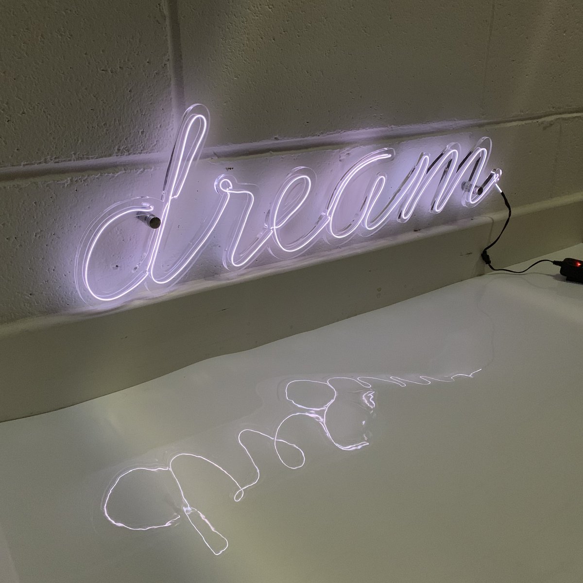 NeonMadOnline's tweet photo. Sweet dreams are made of this
Who am I to disagree?
I travel the world
And the seven seas,
Everybody's looking for something
.⠀⠀⠀⠀⠀⠀
⠀⠀
#neon #neonlights #bespokeneon #quotes #designinspo #bardecor #bardesign #customneon #neonsigns #neonlighting #neonquote #neonquotes https://t.co/6xbIaXDtHM