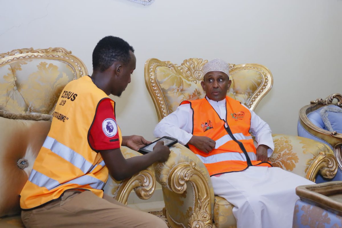 DrDualeJnr's tweet image. Garissa Governor H.E Ali Korane has already been counted in the ongoing national census exercise 2019. He took part in the exercise from his Garissa home.
Jihesabu ufaidike
#TEAMABK @HonAliKorane @AwDoll @FLGarissa