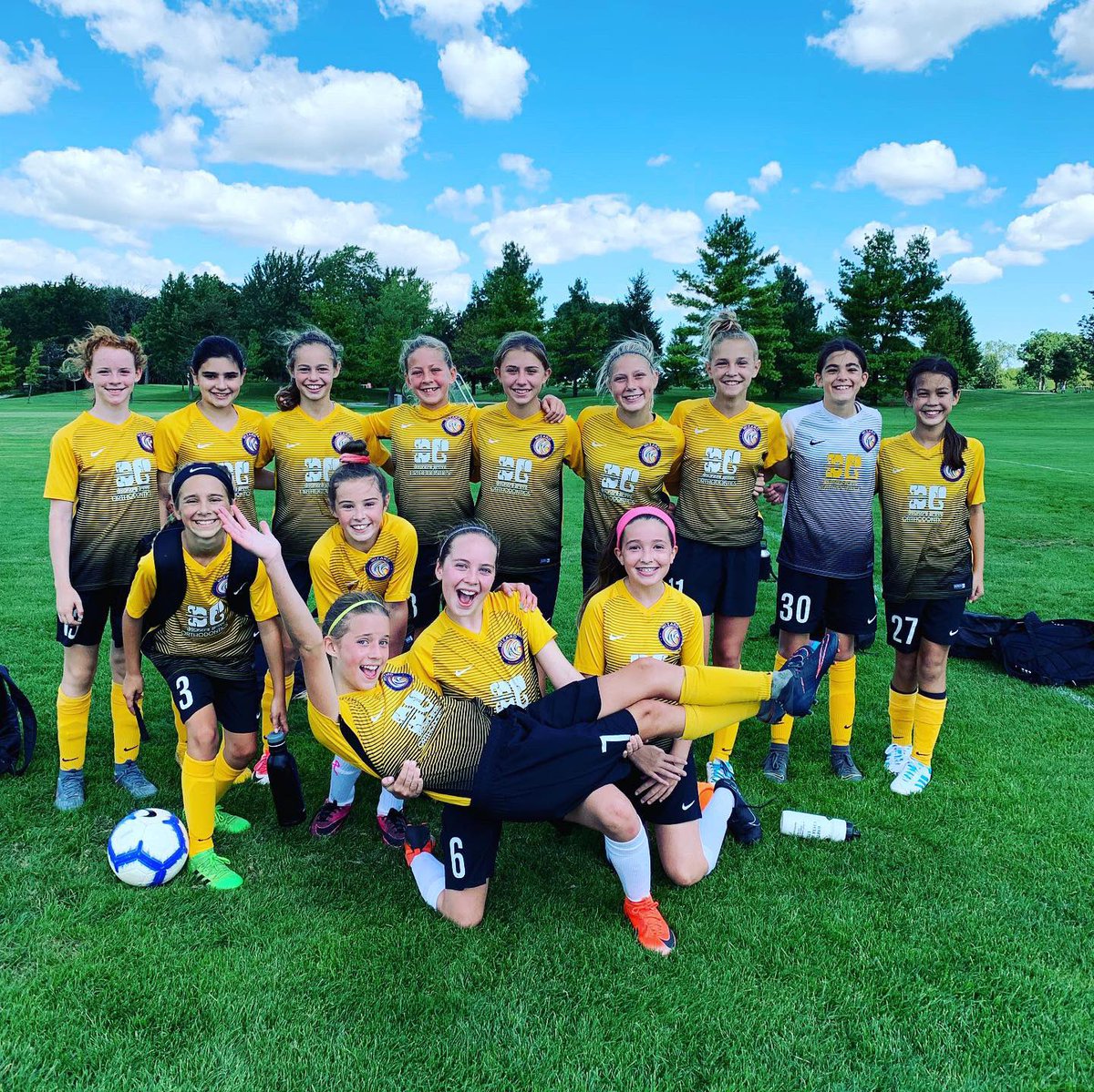 WizardFCSoccer's tweet photo. WIZARDS U13 GIRLS WIN......!
Well done to our U13 girls who won their opening @nationalleaguesoccer game 5-0 against @palatinecelticsc
Super proud of them all ⚽️👍
#wizardsfamily
#keepingworkinghard
#wizardfc
#girlssoccer
#keepingworkinghardtogetbetter https://t.co/zjvyJovNoh