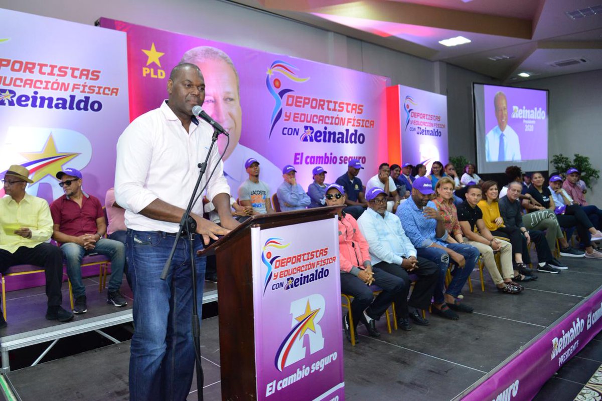 SoterioRamrez's tweet photo. Grandes figuras del deporte apoyan a @reinaldoparedp gracias por cree en este proyecto junto vamos a seguir construyendo el Pais que Anhelamos #ReinaldoesDeporte https://t.co/02aEnpdFP9