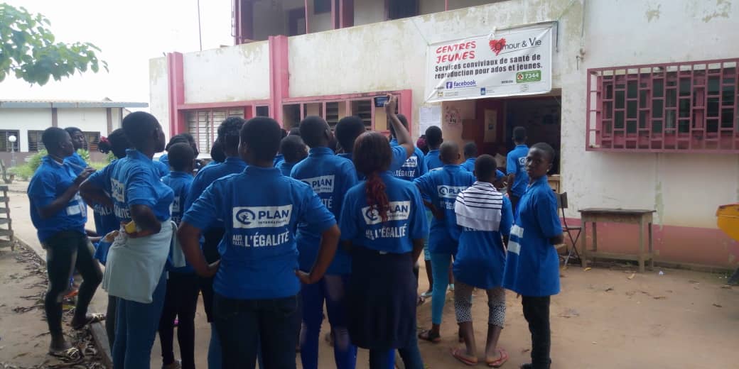 ab_benin's tweet photo. Le haut lieu du savoir, l'Université de Parakou, a aussi été visité par les filles du camp. Les coaches en ont profité pour leur faire voir le centre d @amouretvieabms sis sur le campus. @PlanIntlBenin @PlanWestAfrica @roajelfbenin @Association_JVS
#CampObinrin2019
#GirlsGetEqual https://t.co/3iHkCaMfTm