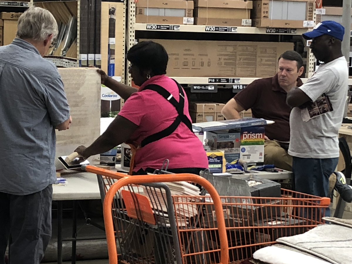 RonitaHW's tweet photo. Angela doing her thing for the tile clinic @DavesTHDTweets @kattyniner @frpinney2 @DawnMcSorley84 https://t.co/5m7EBIOdGW