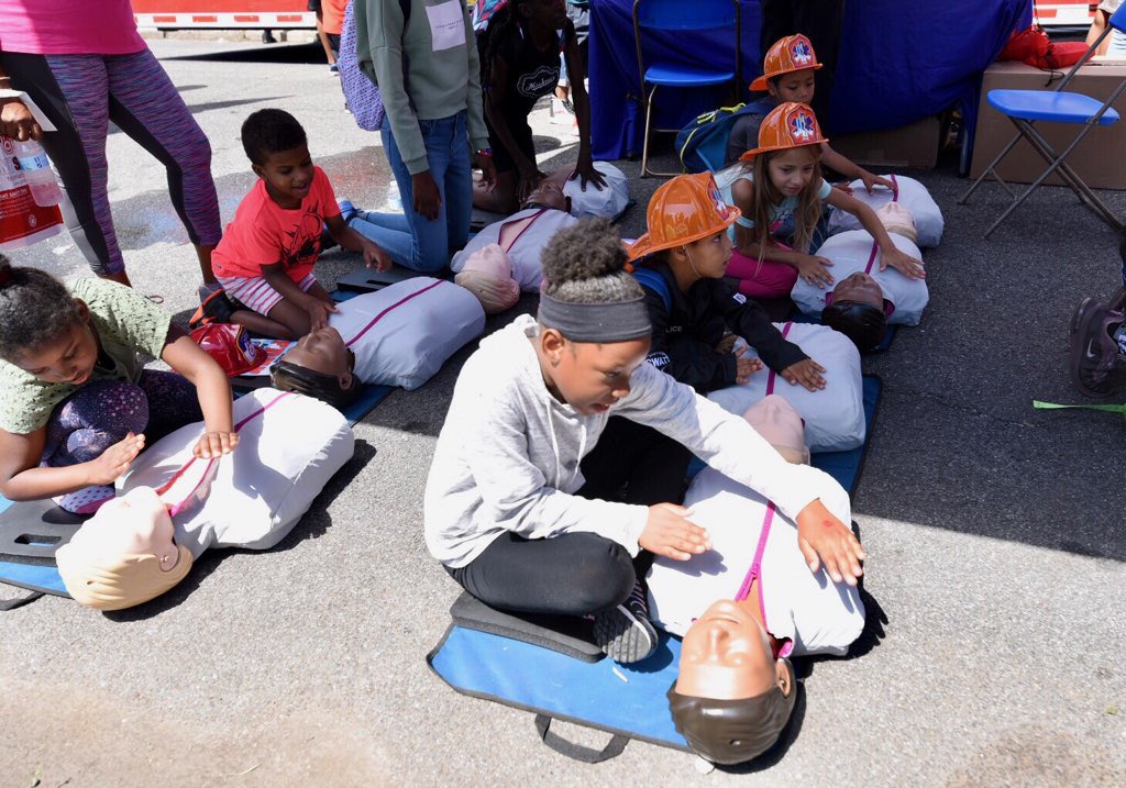 FDNY's tweet photo. We’re teaching New Yorkers to be #FDNYSmart at today’s #FDNY Block Party! Join us at #Engine275 and #Ladder133 at 111-36 Merrick Blvd #Queens until 4pm. For online #FDNYSmart tips, visit https://t.co/NpwdRdlElY https://t.co/zGhSFFYEFc