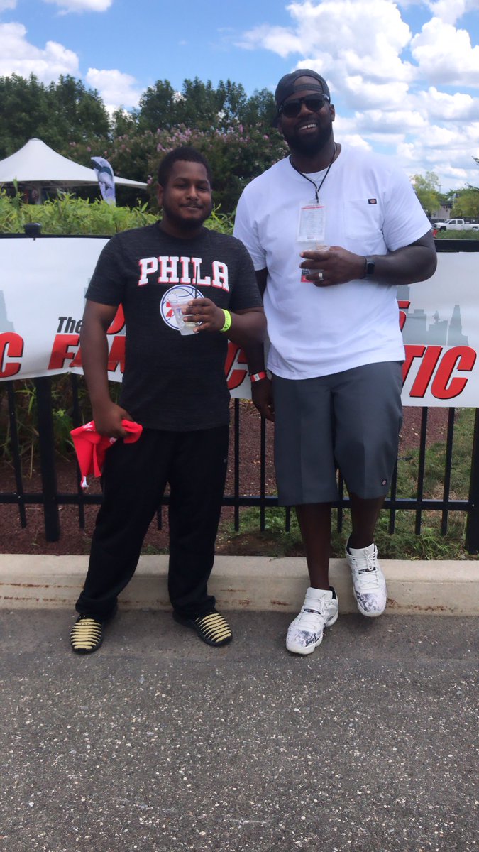 myki_e's tweet image. #975fanfest @975TheFanatic