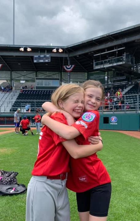 petedalliday's tweet photo. This is what #Baseball is all about ! @LittleLeague @PtboChallenger @BlueJays @jojokeating @grahamrelliott https://t.co/bTg1W8xIcN