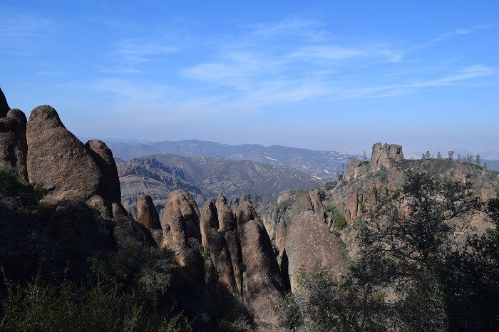 FitLifeTravel's tweet photo. Happy Birthday to #NationalParks, this one gets overlooked quite often. Explore it with me. @PinnaclesNP
#FindYourPark #pinnaclesNP #westpinnacles #pinnaclesnationalpark #balconiescavetrail #california #hikecalifornia #hikinglife https://t.co/TnC6iNM66Y https://t.co/RXdaT1xDQq