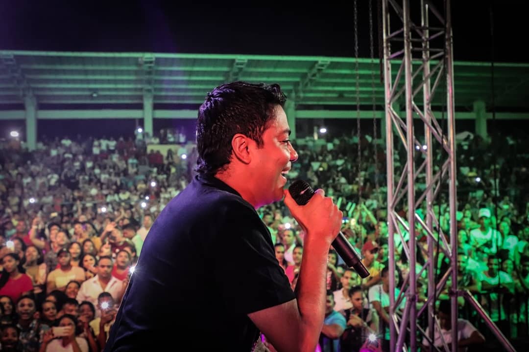 blogvallenato's tweet photo. Así lució anoche la capital de La Guajira con la presentación de @CHURO_DIAZ__ y @EliasMendoza23 durante el lanzamiento oficial del #InterArtes de @comfaguajira. El turno de hoy para el Tour Viral será para Barranquilla.
Manager:
@NEGROMENDOZA01
Contacto: 3017898296 https://t.co/y41dfkVDli