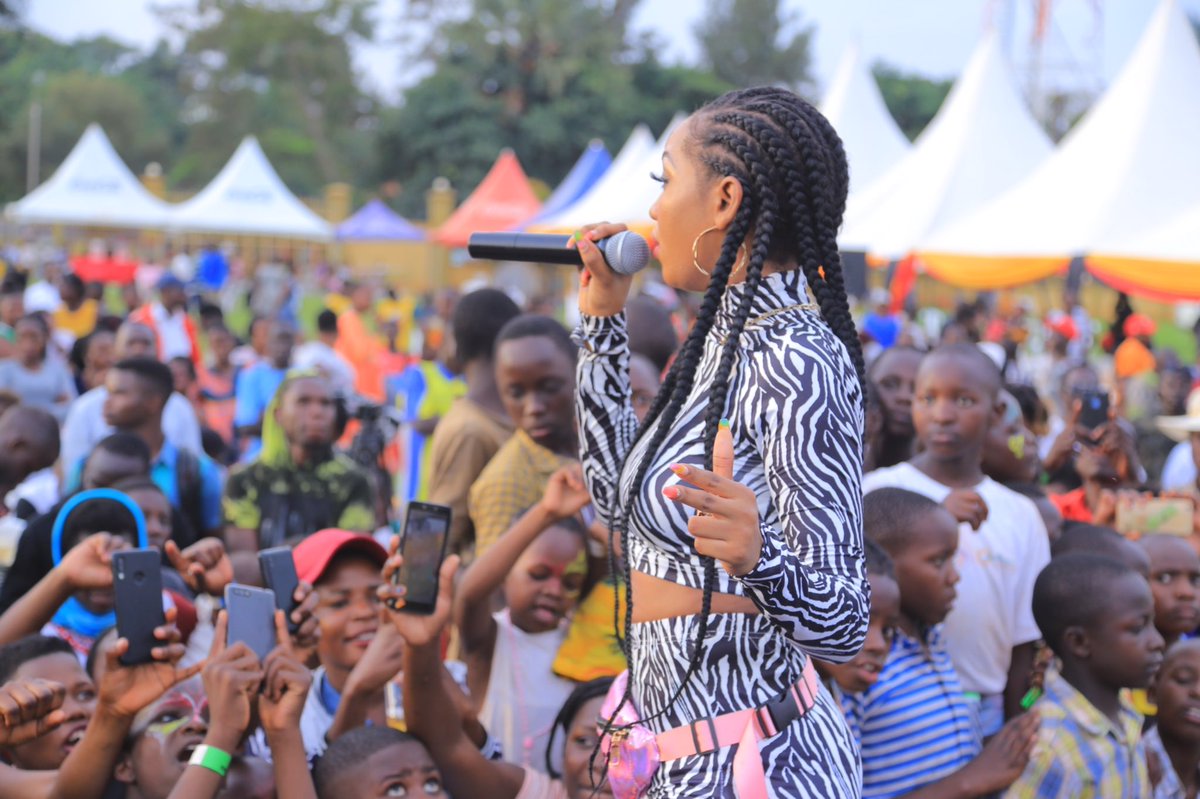 𝐒𝐏𝐈𝐂𝐄 𝐃𝐈𝐀𝐍𝐀 tweet media