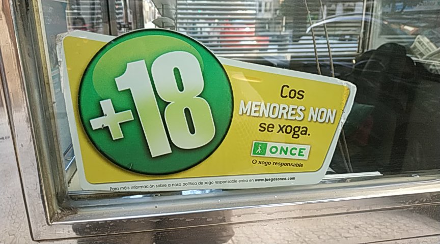 Al ver esto he pensado: pobres menores, que no se puede jugar con ellos... qué opinará la gente de <a href="/bebeamordor/">Bebé a Mordor</a>? 🤔😅
