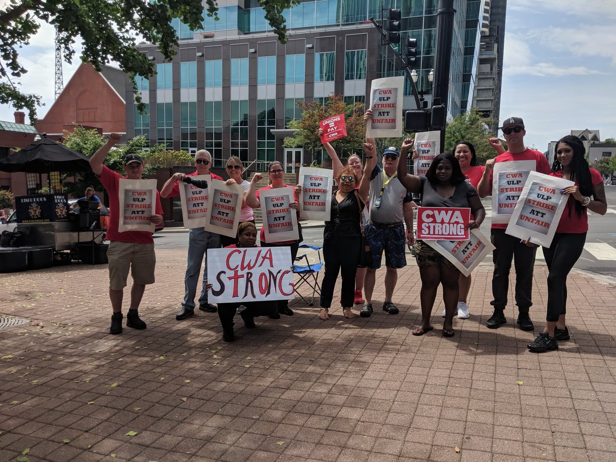 We're out in Nashville here supporting our union comrades! On the picket today with CWA who are on strike over UNFAIR LABOR PRACTICES! 

cwa-union.org/news/releases/…