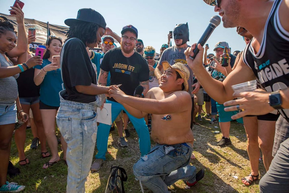 jmbagay's tweet photo. @BoldCityBrigade @TealStHooligans Needs no introduction #DUVALBCB https://t.co/wx24DzHmxY