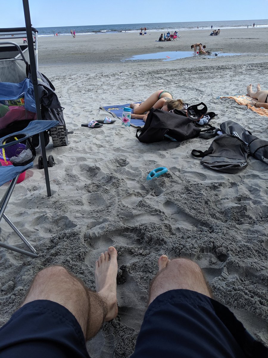 AlphaJakeTim's tweet photo. Nice relaxing day at the beach for #Alpha 
Another day at work for the #paypigs 
Get to it and message me
#findom #paypigswanted #Alphalife https://t.co/2XghbAxknb