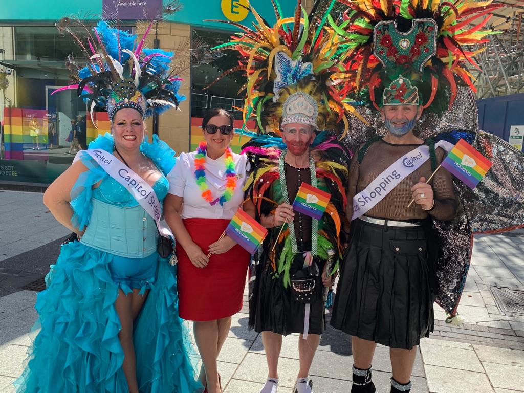 shanice2501's tweet photo. Great fun getting out and about during #PrideCymru #Pride2019.
The atmosphere, costumes and weather were divine 😍
❤🏳️‍🌈🏴󠁧󠁢󠁷󠁬󠁳󠁿 https://t.co/24UtQlDnan