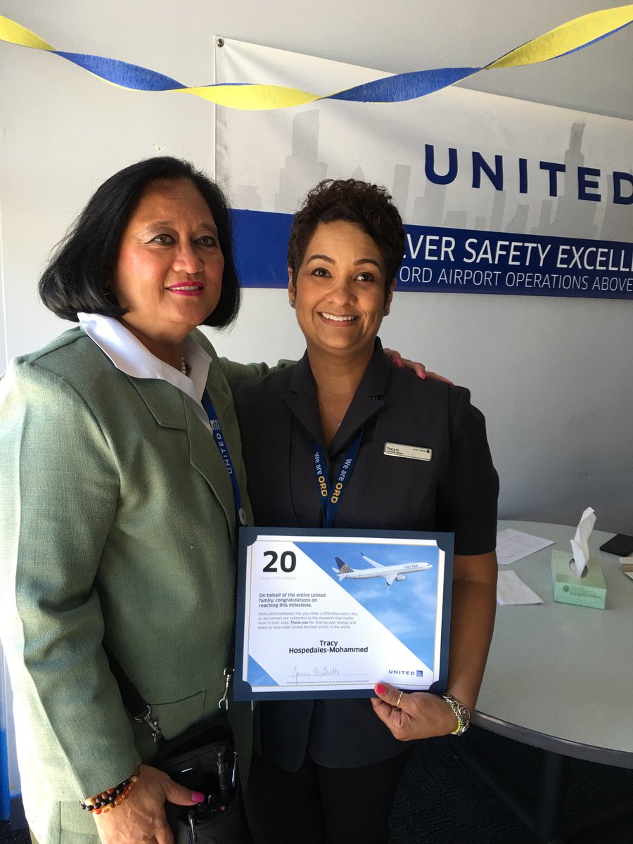 Beth01416313's tweet photo. Tracy Hospedales celebrated 20 years of great customer service with United Airlines...
⁦@MikeHannaUAL⁩ ⁦@mcgrath_jonna⁩ ⁦@ORDflier⁩ ⁦@weareunited⁩ #beingunited https://t.co/RD2Bh9wtKm