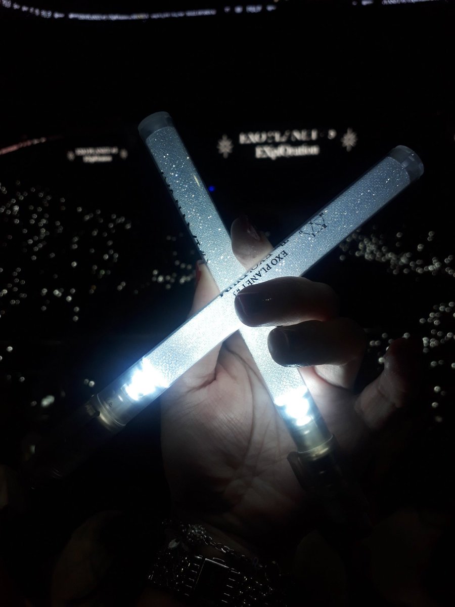 marygracehao's tweet photo. I tried na maging maayos talaga yung kuha. Hahahaha! Thank you, Inang @happeehour! Sa uulitin! #EXplOrationinMNL #EXplOrationinManilaDay2 @weareoneEXO @PULPLiveWorld https://t.co/TsJ69yzrsf