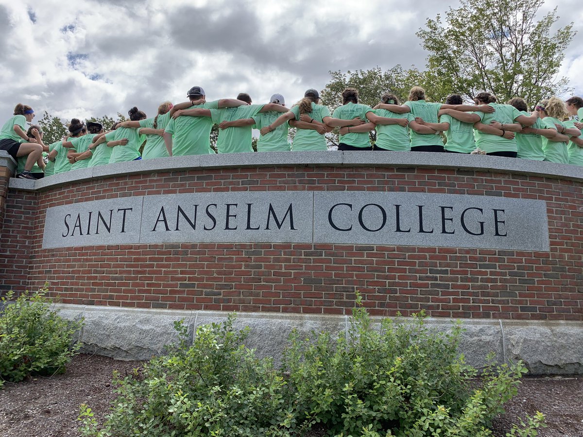 SaintAnselm's tweet photo. Welcome home Road for Hope walkers! #SACRFH https://t.co/WJdDw53lFx