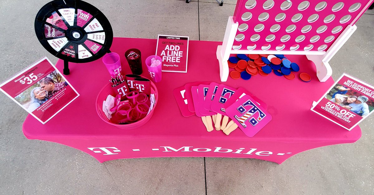 TMoTruckCrestvw's tweet photo. Round two at @TangerOutlets in Foley. Stop by and ask us how to get a Free Line On Us and your free tablet! 
#BeepBeep
#TabAOnUs

@mobilelingual @jboy1724 @ItsArleen @ms_shaunbarnett https://t.co/WK8xX4tLcf