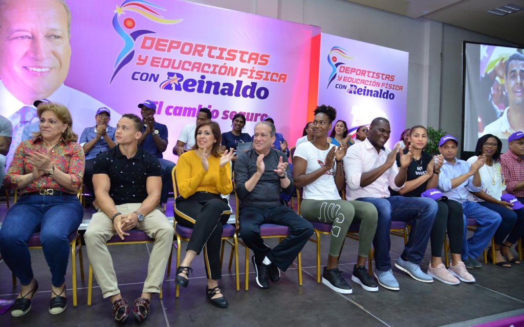 reinaldistasrd's tweet photo. El precandidato presidencial por el @pldenlinea @reinaldoparedp manifestó este sábado que la práctica y fomento de los deportes y la educación física son vitales para impulsar cualquier proyecto de desarrollo que se proponga llevar a cabo en nuestro país. #reinaldoesdeporte https://t.co/SADWXWIziB