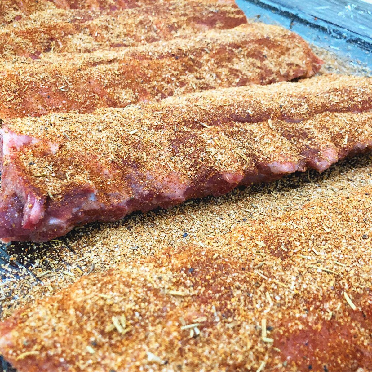 wiesel_power's tweet photo. [Werbung] Es wurd mal wieder Zeit für Ribs 👍 5 Stunden bei 110 Grad! Klasse Ergebnis 😁 
#meat #ribs #pork #rub #ankerkraut #ankerkrautgewürze #ultimate #wieselpower #wiesel #glaze #food #foodporn #delicious #bone #fantastic #weekend #summer 🍺 https://t.co/LDeOaOsp9D