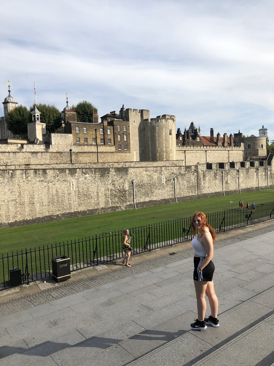 goalielex's tweet photo. Hello #London #goalkeeper #soccer #football https://t.co/DalO71fot1