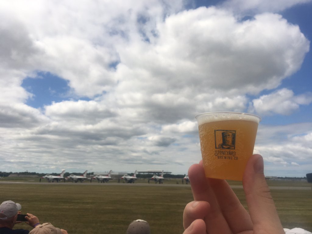 moriartysports's tweet photo. .@ROCAirShow #Thunderbirds #PropsNHops @Stoneyardbrew https://t.co/Z1iyqk4sv0