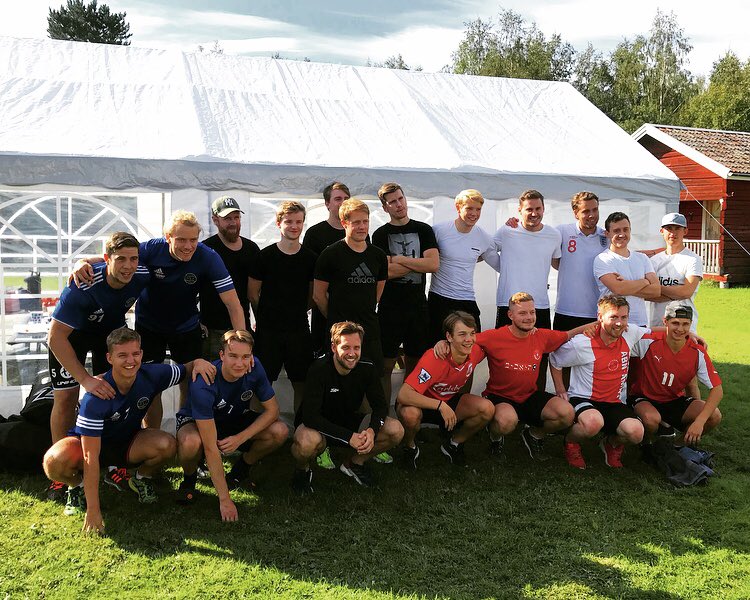 Härlig svetsarhelg med gänget uppe i Dalarna 💪🏻💙🕺🏻 <a href="/HagundaIF/">Hagunda IF Herrar</a> #innebandy