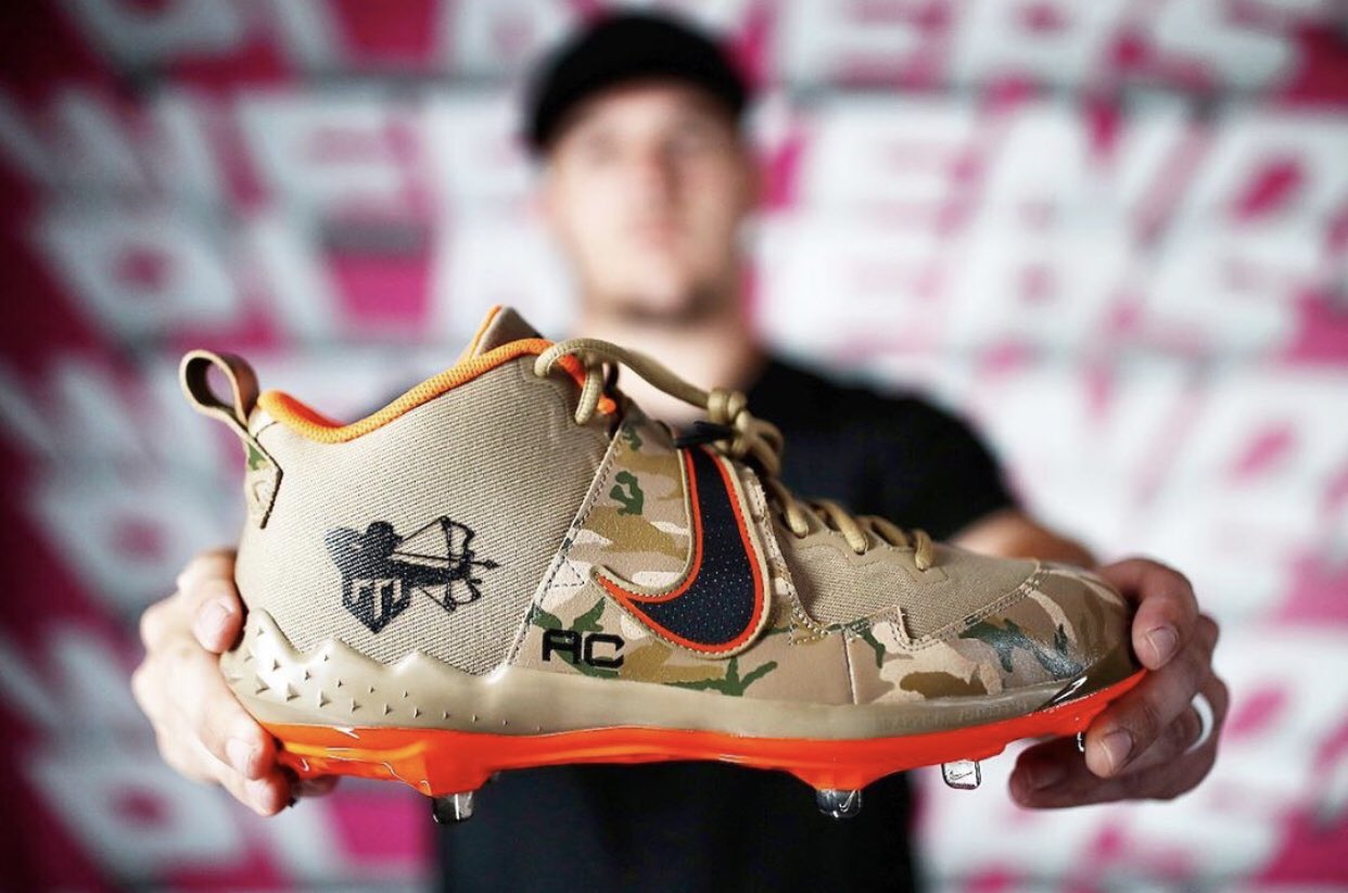 Mike trout sales 2019 cleats