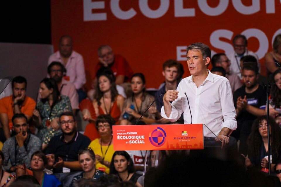 FlavienCartier's tweet photo. Énormément de monde au discours de clôture de notre Premier Secrétaire @faureolivier

Un discours juste et très bon, qui nous motive pour les échéances à venir !

#CamPuS19 
#LaRochelle https://t.co/wXUXRpnzA9