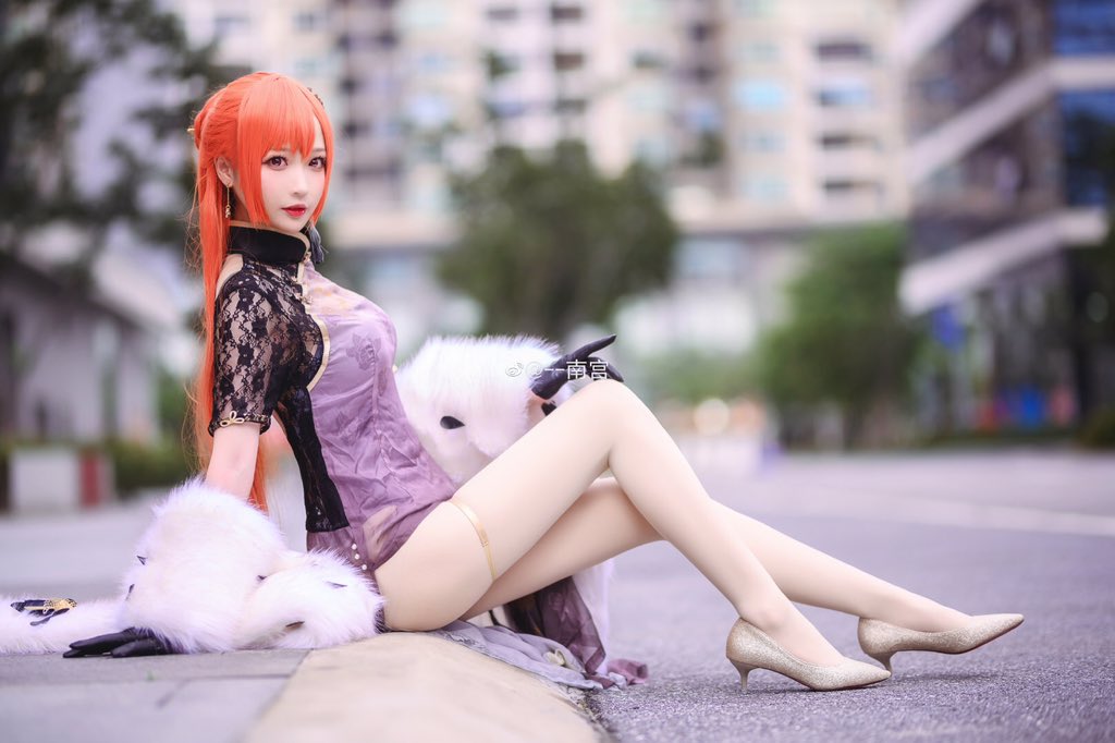 #碧蓝航线 

「  想让我陪你一会？这种事早点说不就好了」

君主：@nangongOVO 
摄影：@pala_Eiuo https://t.co/KQJUPVjbyk