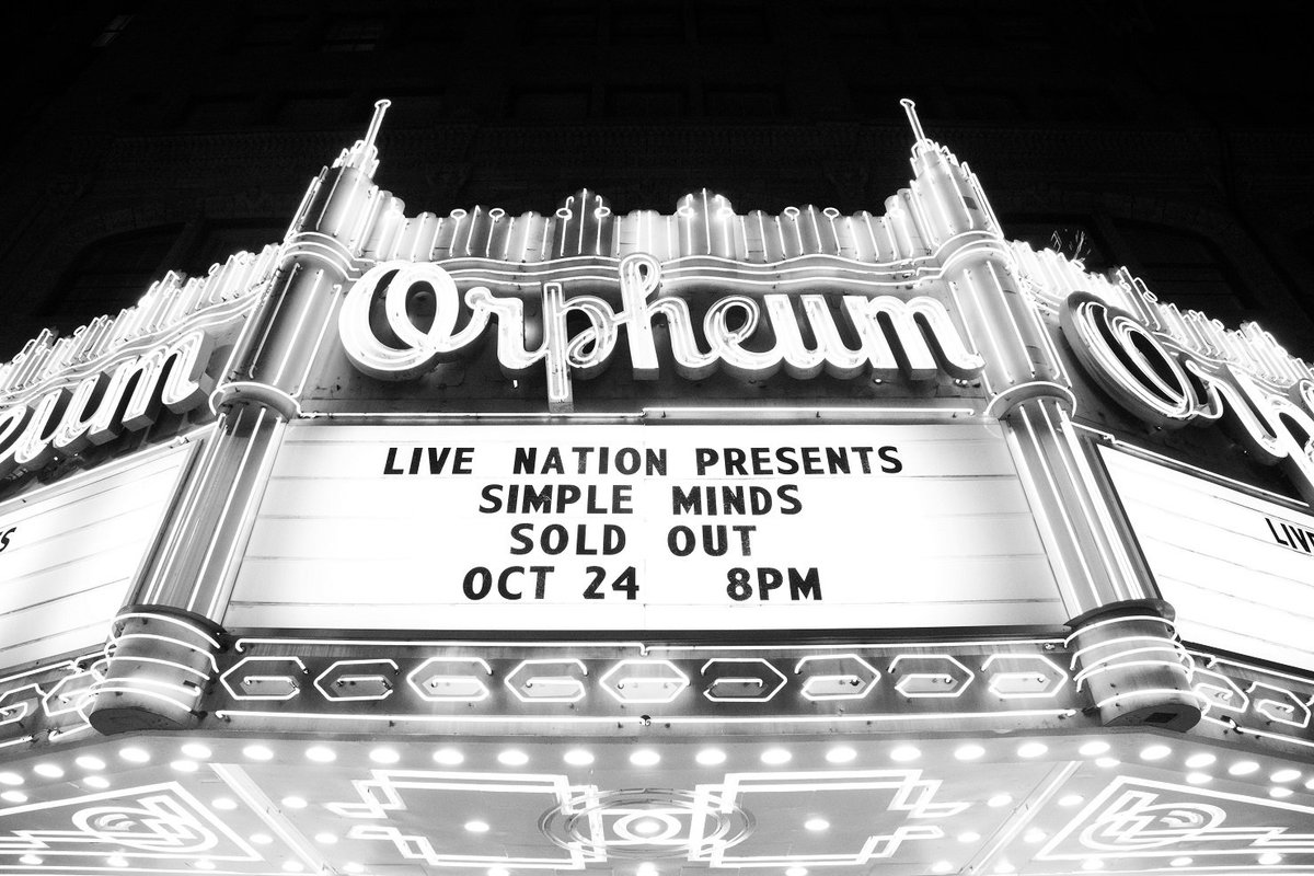 simplemindscom's tweet photo. Who was part of this very special evening last year? https://t.co/3FiBJGulTP