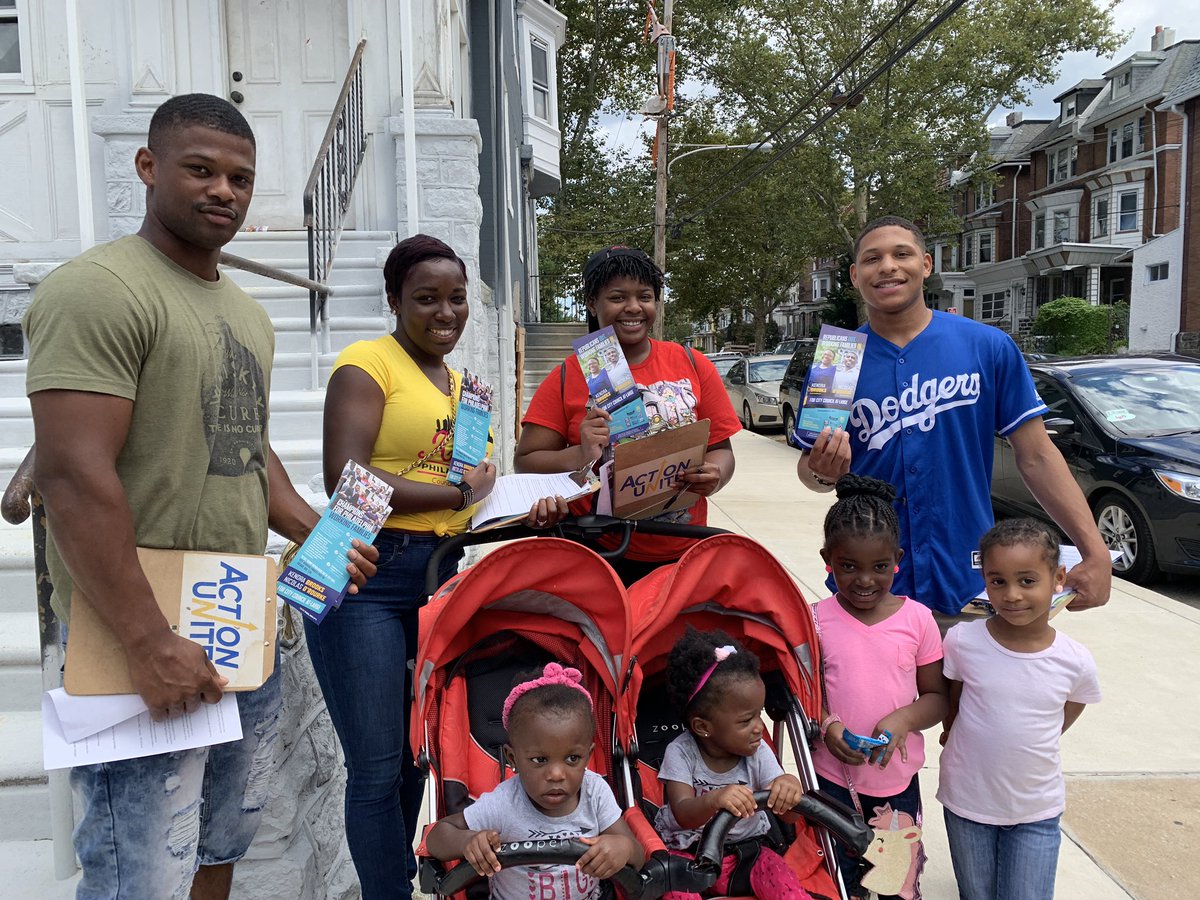 kendraforphilly's tweet photo. #KendraforPhilly family knocking on doors today! Sign up at https://t.co/JIvWqnFqoG https://t.co/fdvD5T7aFe