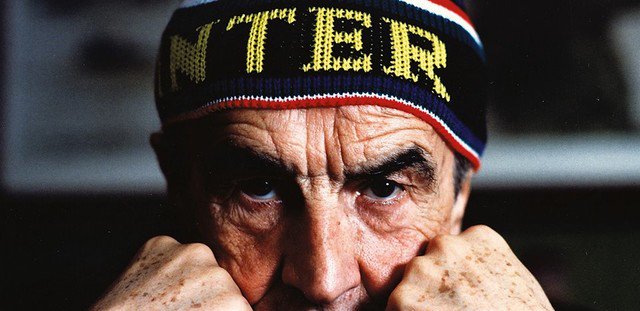 EpicFootball_'s tweet photo. “Quando stringo la mano a un milanista me la lavo bene. Quando stringo la mano a uno juventino mi conto le dita” 

Peppino Prisco
#inter #juve #avvocato #prisco https://t.co/Y6zBwRyNJm