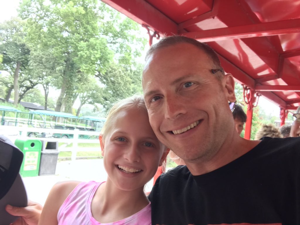 Kidd_Deuce's tweet photo. @EKOK_WC family day at the @OmahaZoo with my baby girl! Love her! https://t.co/icZL4zIUd2