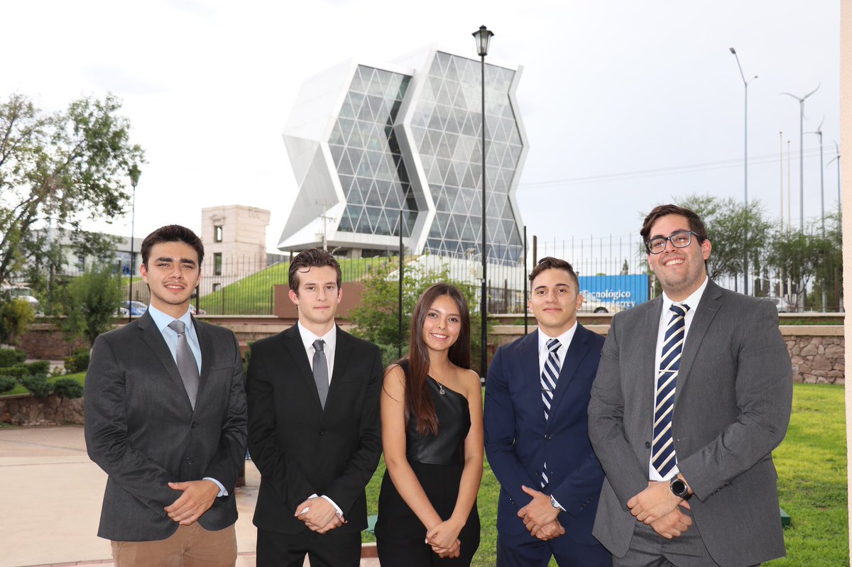 iGEM_TecChih's tweet photo. Meet iGEM Tec-Chihuahua’s areas: 
1. Entrepdneurship
2. Legal Team
3. Human Practices
4. Laboratory
(1/2)
#igem2019 #igem #igemtecchihuahua #tecchihuahua 
https://t.co/XdvN7vETbc https://t.co/Wa7fSIB0lS