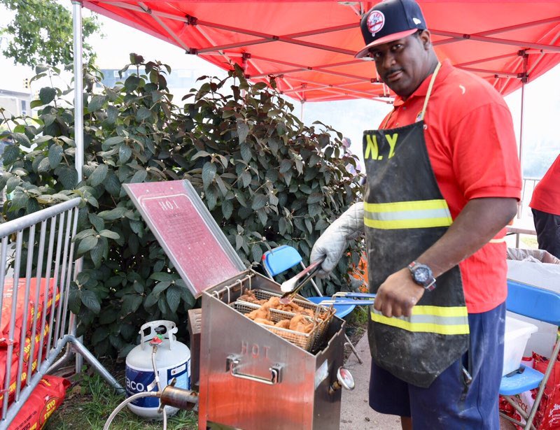 FDNY's tweet photo. There’s one hour left to go at today’s last #FDNY Block Party of the summer! Join us at #Engine275 and #Ladder133 at 111-36 Merrick Blvd #Queens until 4pm. For online #FDNYSmart tips, visit https://t.co/NpwdRdlElY https://t.co/AEkL7chmIl