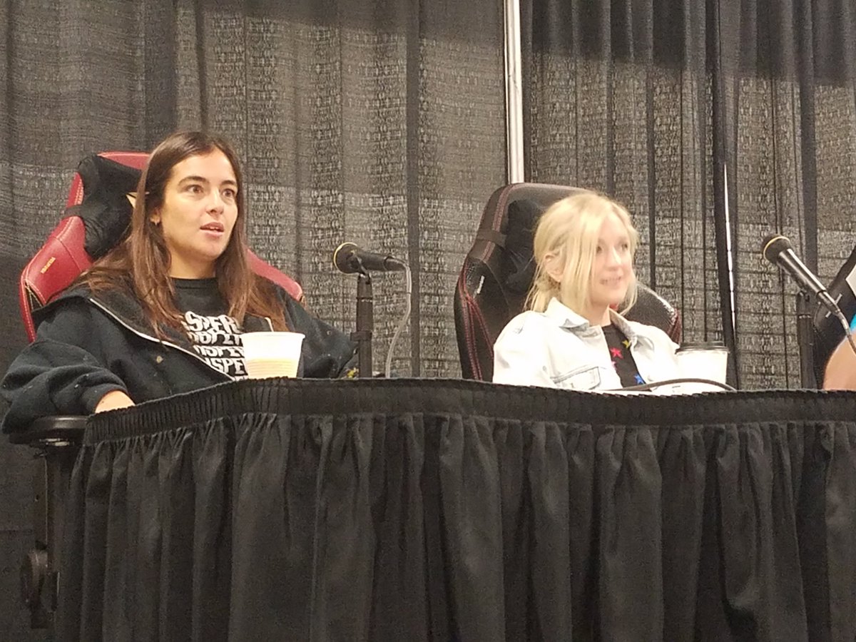 outsidelongbox's tweet photo. The #WalkingDead panel was awesome during @cscomiccon !! @AlannaMasterson is absolutely hilarious!

#TWD #CSCC19 #CSCC2019 #TOTLB #outsidelongbox #outsidethelongbox #ThinkingOutsidetheLongbox https://t.co/PnIDFJd5ll