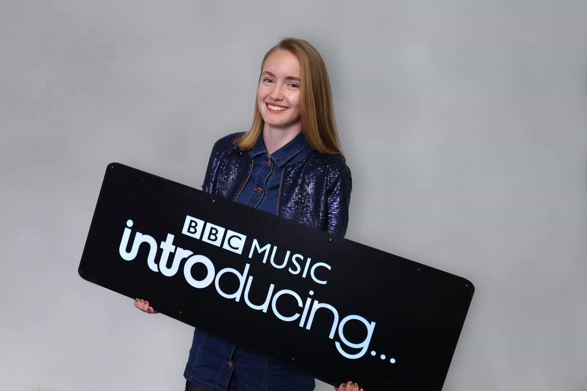 #NowPlaying ‘Forgive and Forget’ from alt rockers <a href="/saving_scarlett/">Saving Scarlett</a>. 

Listen live only on #BBCIntroducing 🔒

bbc.in/30wa3B3