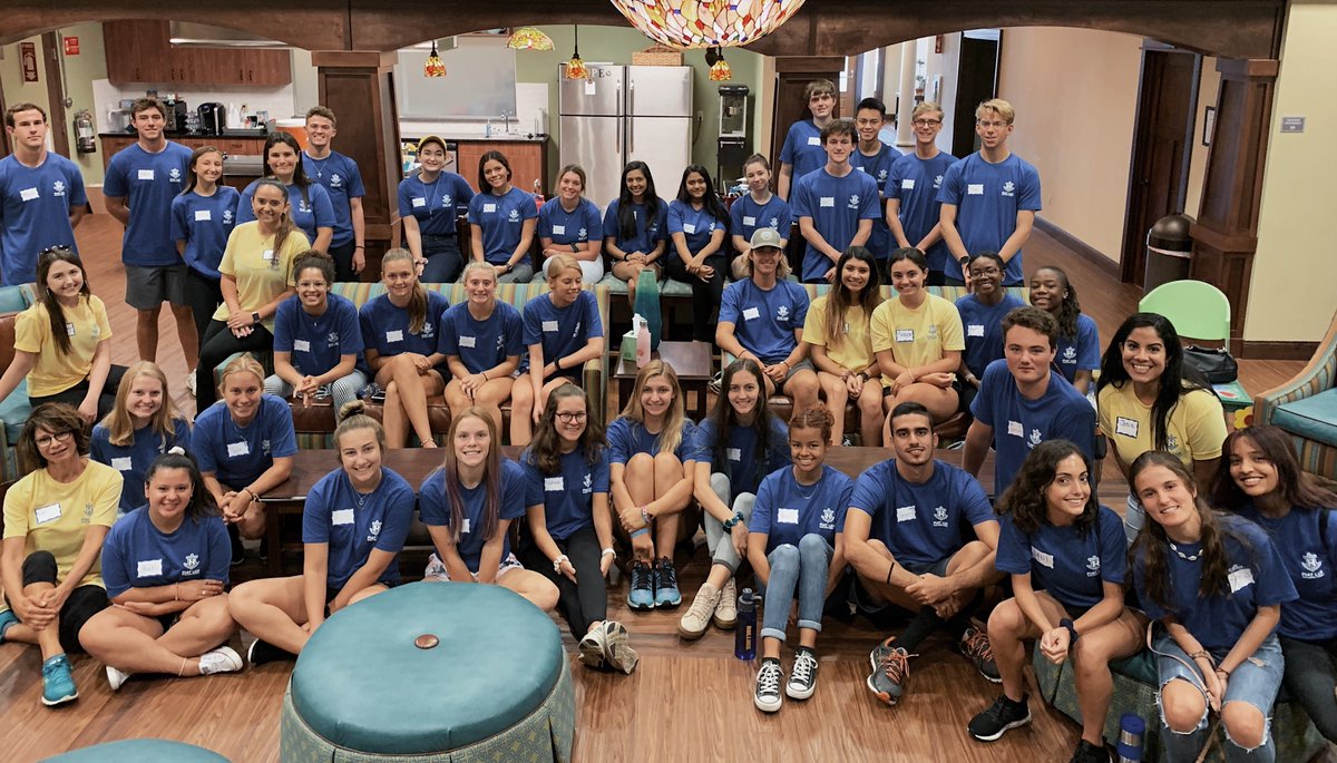rollinscollege's tweet photo. 💙14th Annual SPARC Day💛
Today, 800+ students, faculty, staff and alumni joined forces for Rollins' annual day of service -- SPARC Day. Together, they provided 3,124 hours of service for 23 community organizations. Watch more on our Instagram Story: https://t.co/no2xlEd8DZ https://t.co/7htr2MZaTK