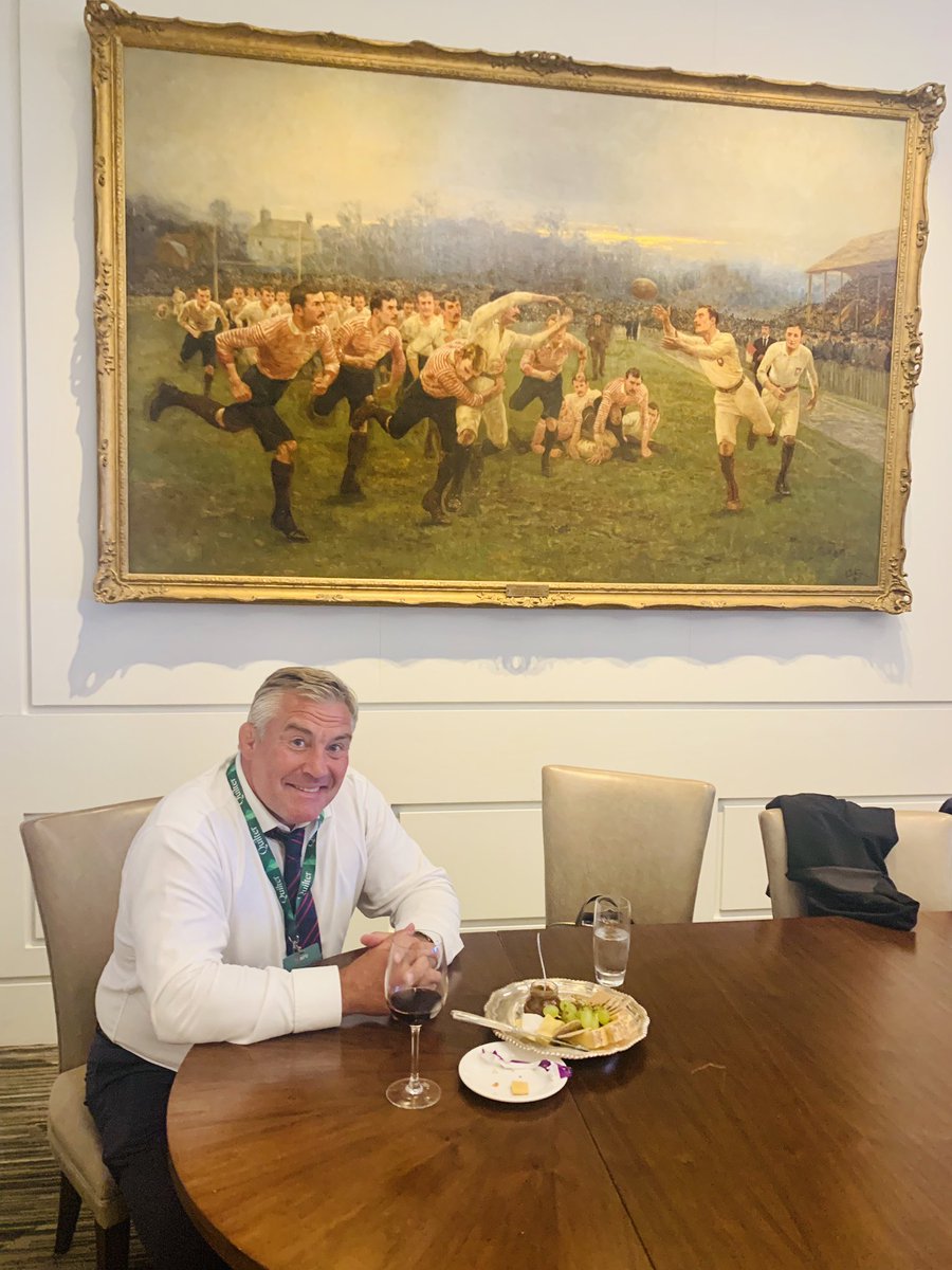 Raising a glass of red post match in the President’s Suite to <a href="/EnglandRugby/">England Rugby</a> record win against Ireland. Not perfect but big step in the right direction #ENGIRE 

Check out the history of the amazing Battle of the Roses painting behind me en.m.wikipedia.org/wiki/The_Battl…