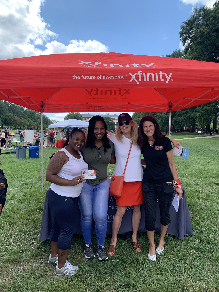 Melanie20735's tweet photo. Thousands of freshman students #Inspired with #Xfinityoncampus  students! What a great day with coworkers!! @ComcastBeltway #Xfinitycommunities is HERE @ ready to go at @UMDReslife ! #UMDfallwelcome #umd23 ! Love sharing info on FREE #Xfinitystream to watch TV #Musicchoice #HBO https://t.co/69g3nKoMVf