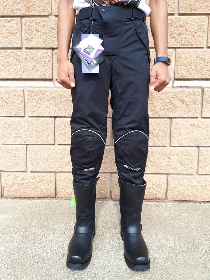 LeatherKing_CAN's tweet photo. #LeatherKing's RHYNO #BOGO SALE ENDS SOON!!!
BUY ONE PAIR FOR $29.99 AND GET ANOTHER PAIR F-R-E-E!

*Sizes XS and S 
#textilepants #ridingpants #sale #windsor #clearance #womensridingpants #mensridingpants https://t.co/c0aKWfXgui