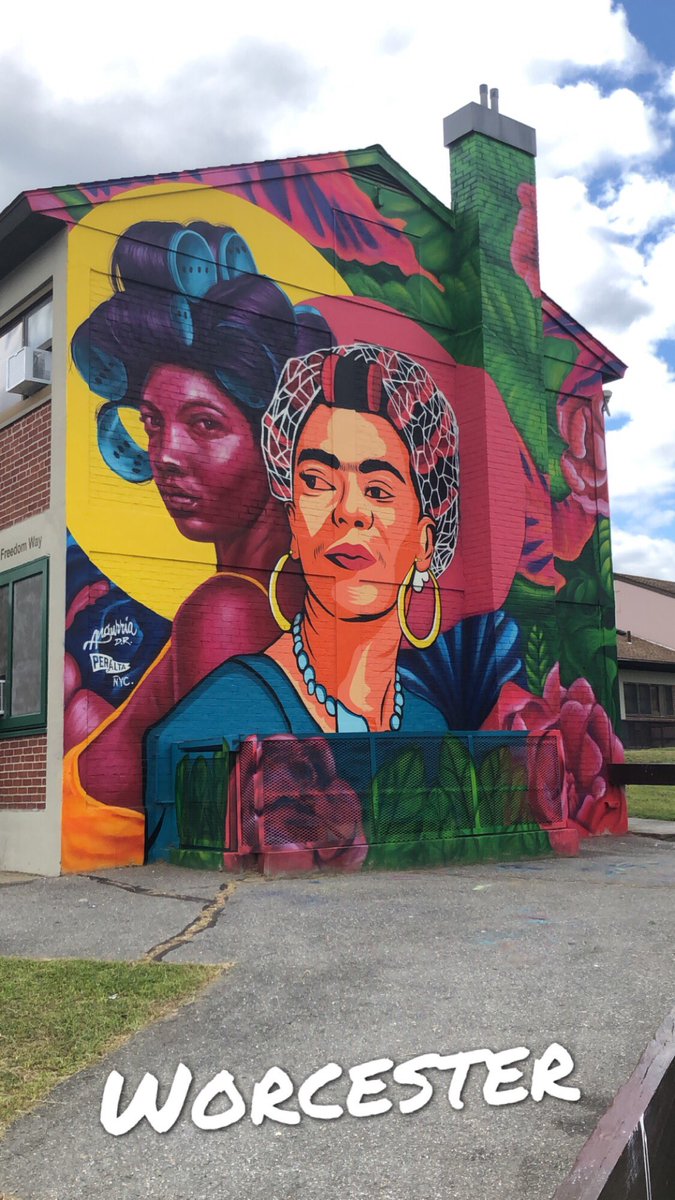 Wall art is beautiful #BlockParty <a href="/POWWOWWorcester/">POWWOWWorcester</a>