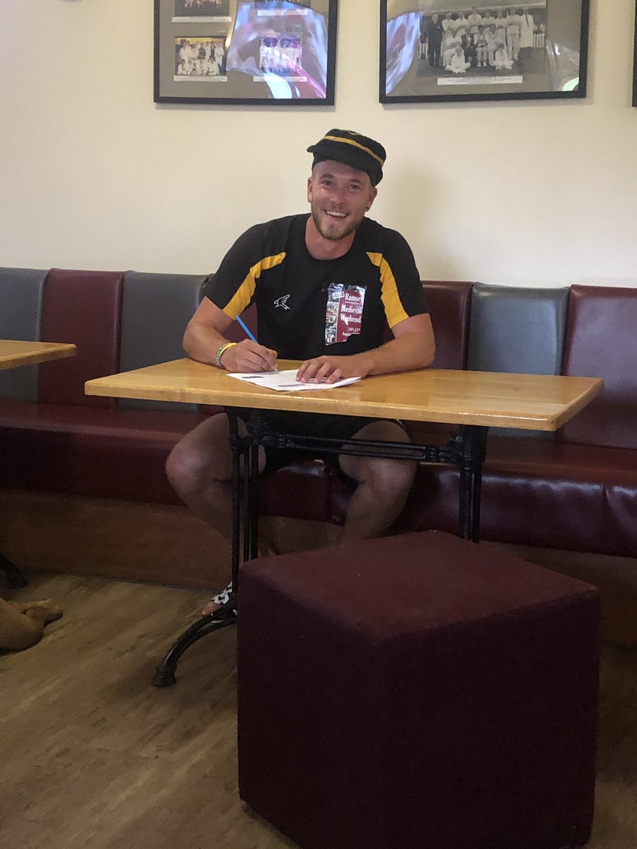 RamseyCC's tweet photo. What a day for the Rams 🐑. The future is bright. 2020 here we come! Signed, sealed &amp; CONFIRMED. #future #uptherams #vivalaram #ramsrevival #coronapaysthebills @PTAlanSwann https://t.co/YxicXcnNdj