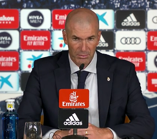 elchiringuitotv's tweet photo. 🔴🎙️ Zidane: "En el gol estamos mal situados para defender. Hicimos lo más difícil que era marcar y luego el balón lo tenemos que mandar a tomar por saco". https://t.co/xE9QYq1Svy