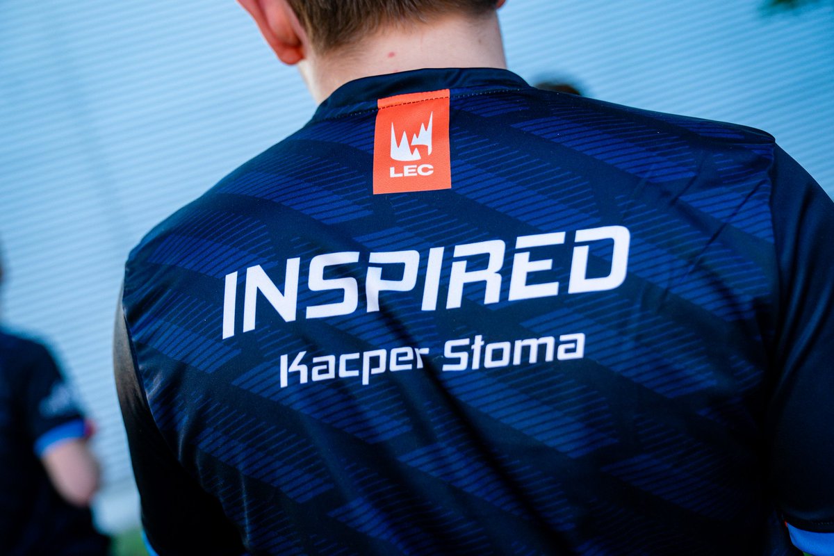 NAVI LOL tweet media