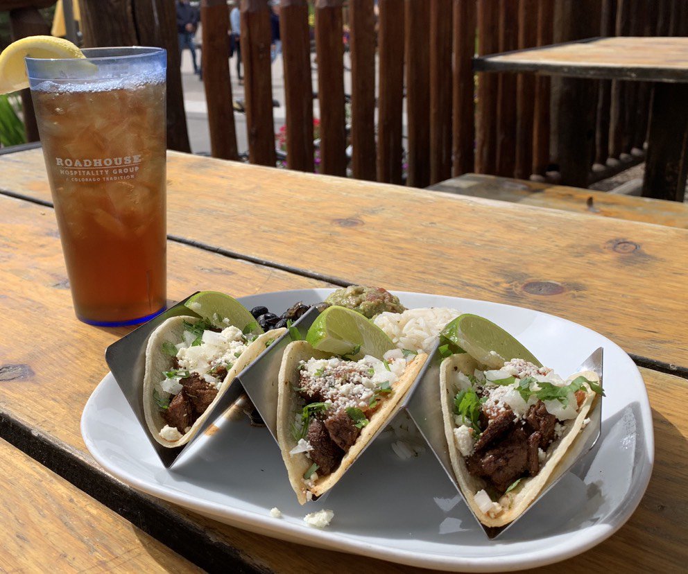 KickapooKeyston's tweet image. Stop in and try our special Steak Street Tacos! Marinated Steak, cilantro, fresh onions, house made salsa! They taste even better on our deck enjoying the beautiful views of Keystone!
#GoodFood #GoodLife